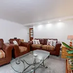 Courtyard With Free Onsite Parking, Garden, Short Flat Walk To Town Appartement Whitby